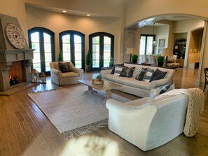 Smart TV, fireplace, table tennis, offices