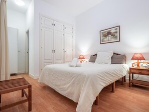1 habitación, tabla de planchar con plancha y wifi 