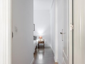 1 bedroom, iron/ironing board, WiFi