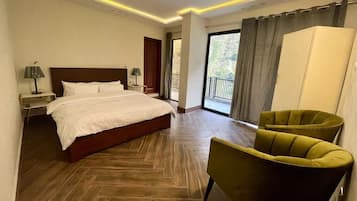 Premium Room | Iron/ironing board