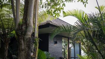 Bagian depan properti
