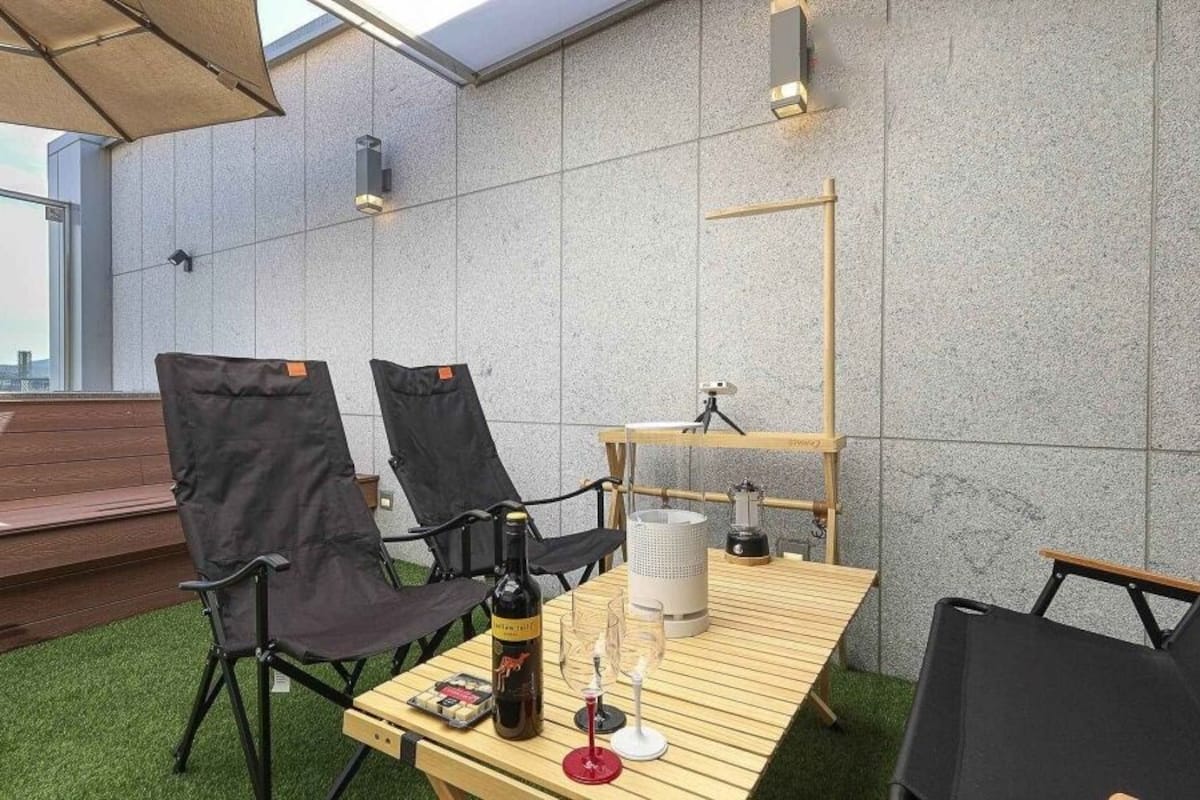 Premium Twin Room (Rooftop) | Down comforters, individually decorated, individually furnished