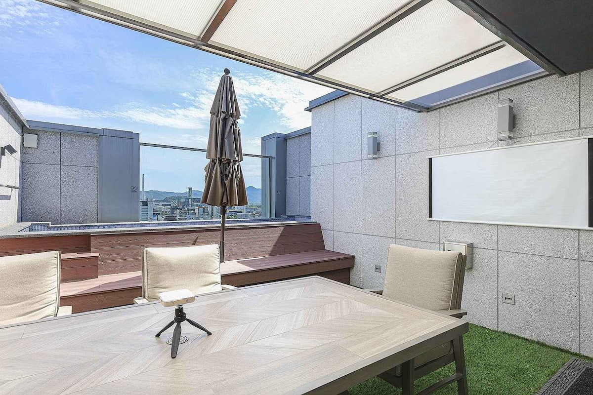 Suite Twin Rooftop | 1 slaapkamer, donzen dekbedden, individueel gedecoreerd