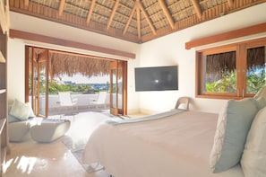 6 bedrooms, in-room safe, travel crib, WiFi - Tropical Golf View Villa. Steps to the ocean with a Gym and Theater-game room. (Punta Cana)