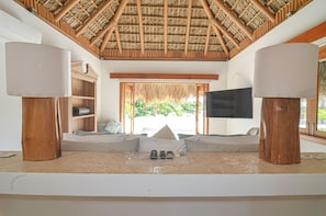 Interior - Tropical Golf View Villa. Steps to the ocean with a Gym and Theater-game room. (Punta Cana)