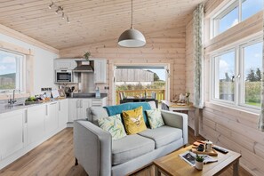 Smart TV - Hayditch, Great Field Lodges -  a lodge that sleeps 2 guests  in 1 bedroom (Braunton)