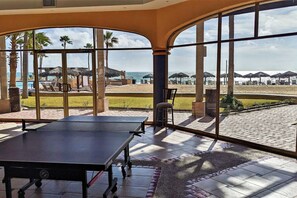 Interior - Ocean Front Resort 2-Bedroom Condo at Princesa de Peñasco with Amenities (Puerto PeÃ±asco)