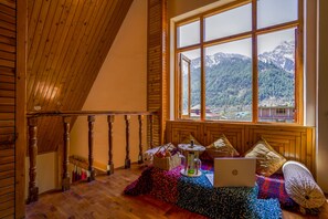 Interior - Eden 5BHK- Mountain View, Balcony, Parking, BBQ (Manali)