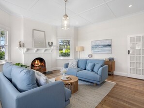 Smart TV - Roma in the Heart Mornington (Mornington)