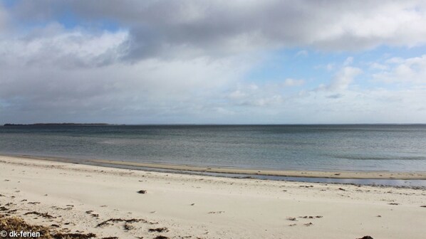 Plage à proximité, chaises longues