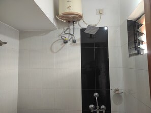 Bed sheets - Homocation The Corporates Homestay (Guwahati)