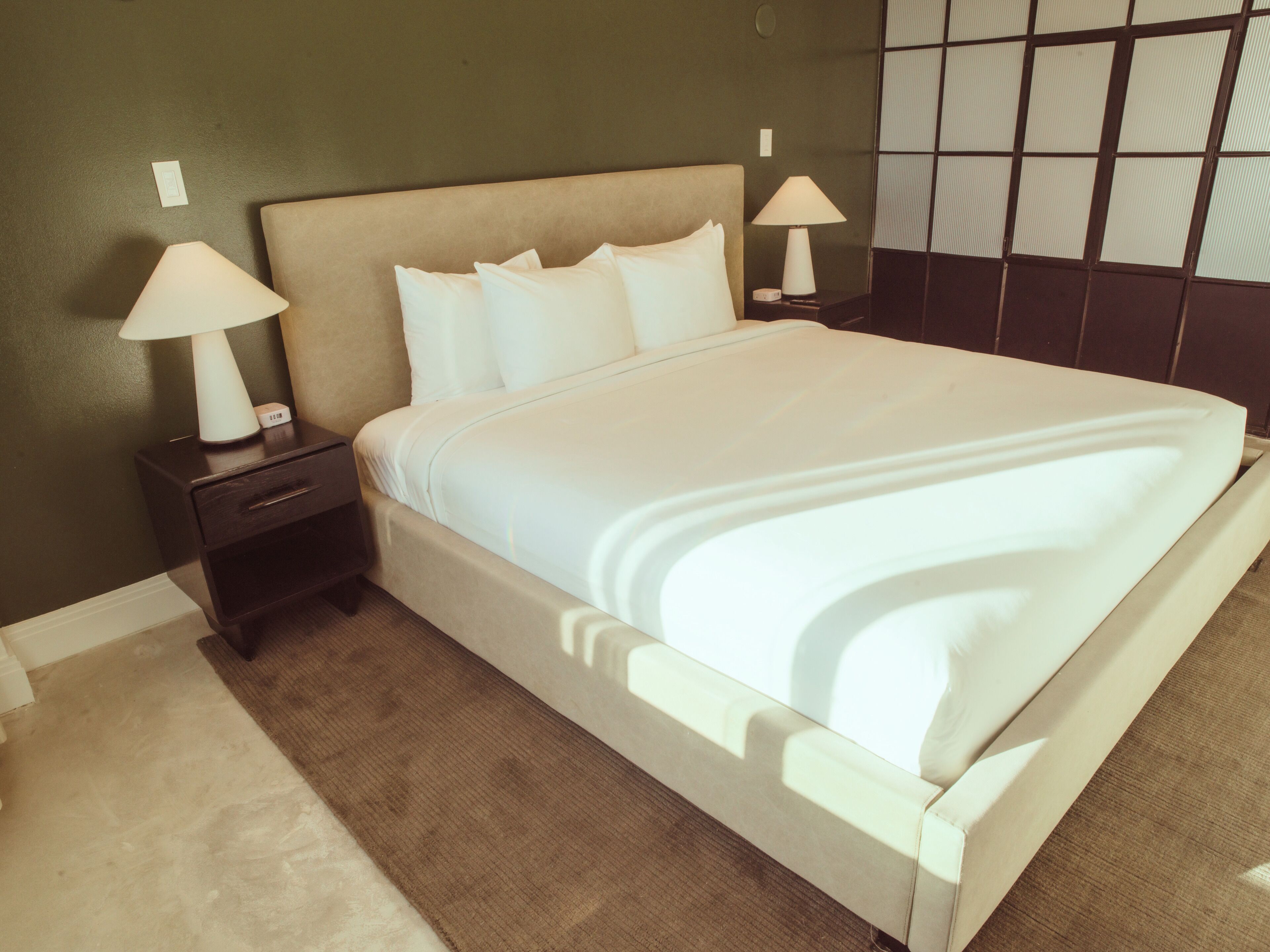 Ocean King w/Roll-in Shower | Premium bedding, individually furnished, iron/ironing board, free WiFi