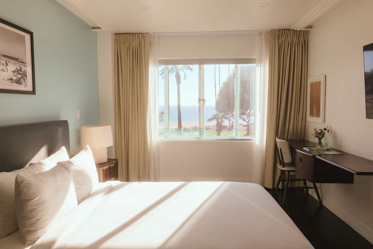 Ocean Queen | Beach/ocean view