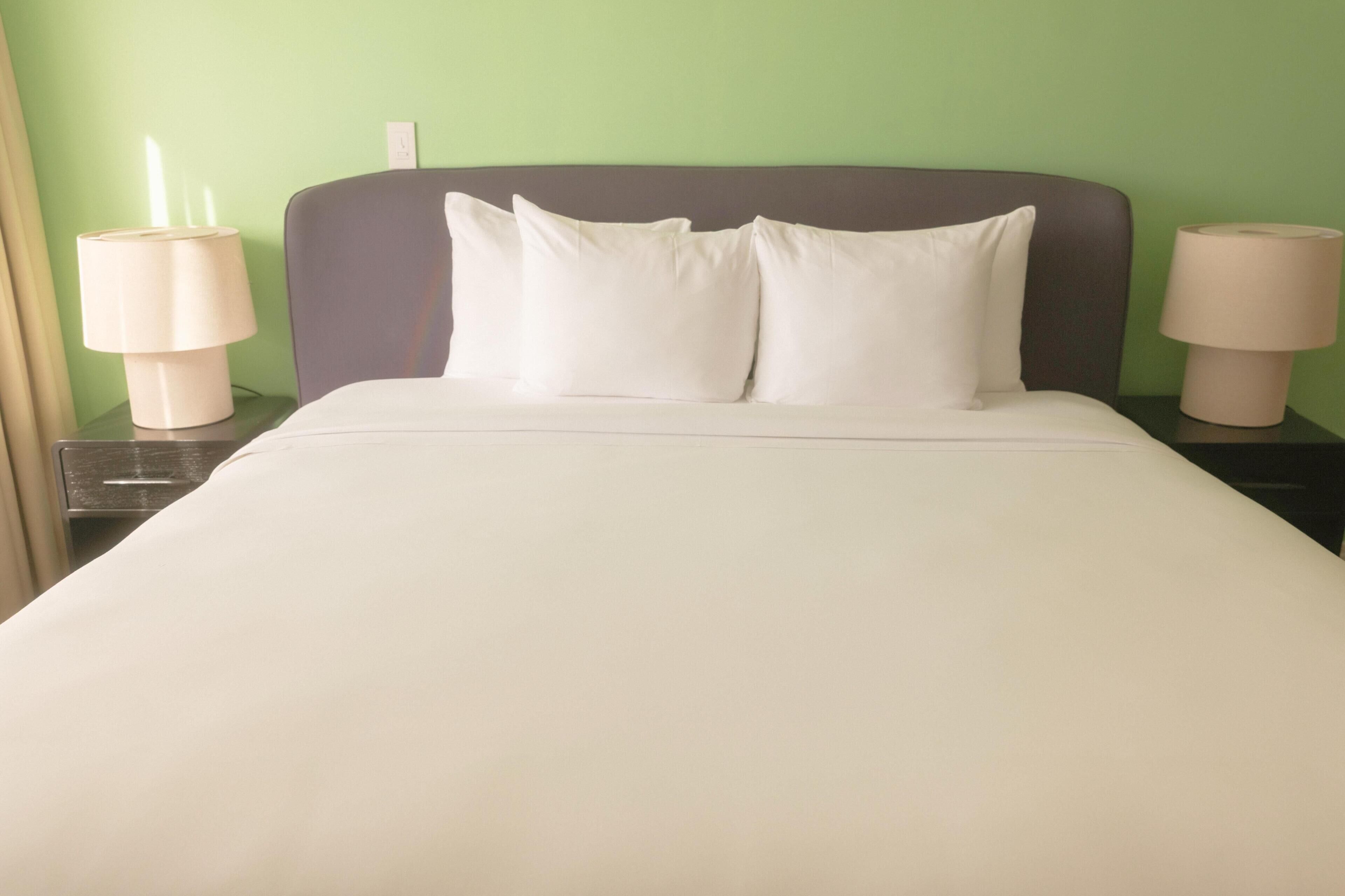 Premium bedding, individually furnished, iron/ironing board, free WiFi