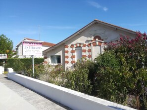 Fachada da propriedade