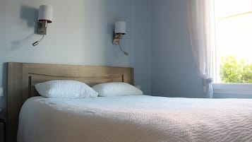 Standard Double Room | Desk, free WiFi, bed sheets