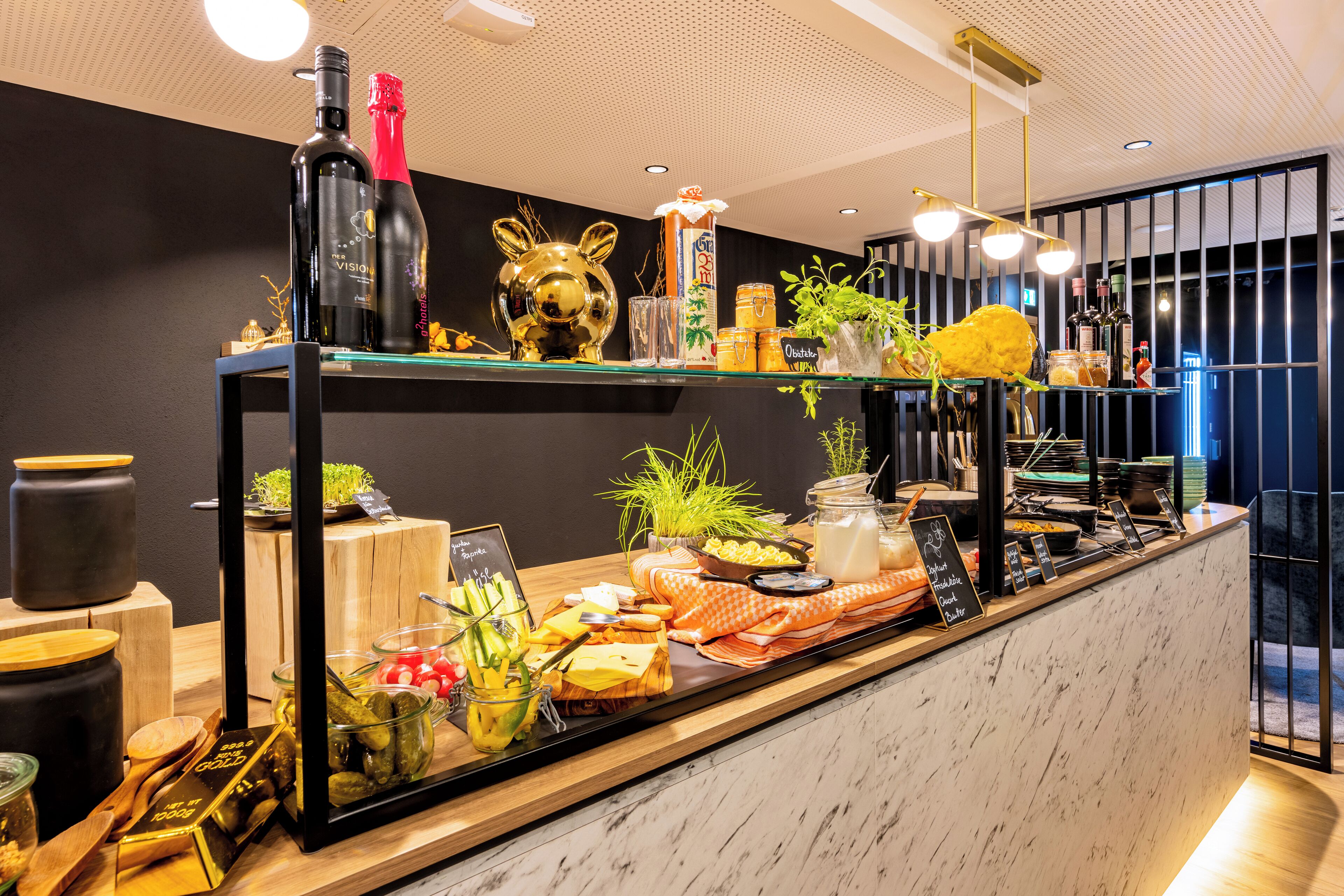 Tägliches Frühstücksbuffet gegen Gebühr