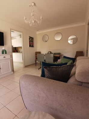 TV, DVD player, table football, ping pong