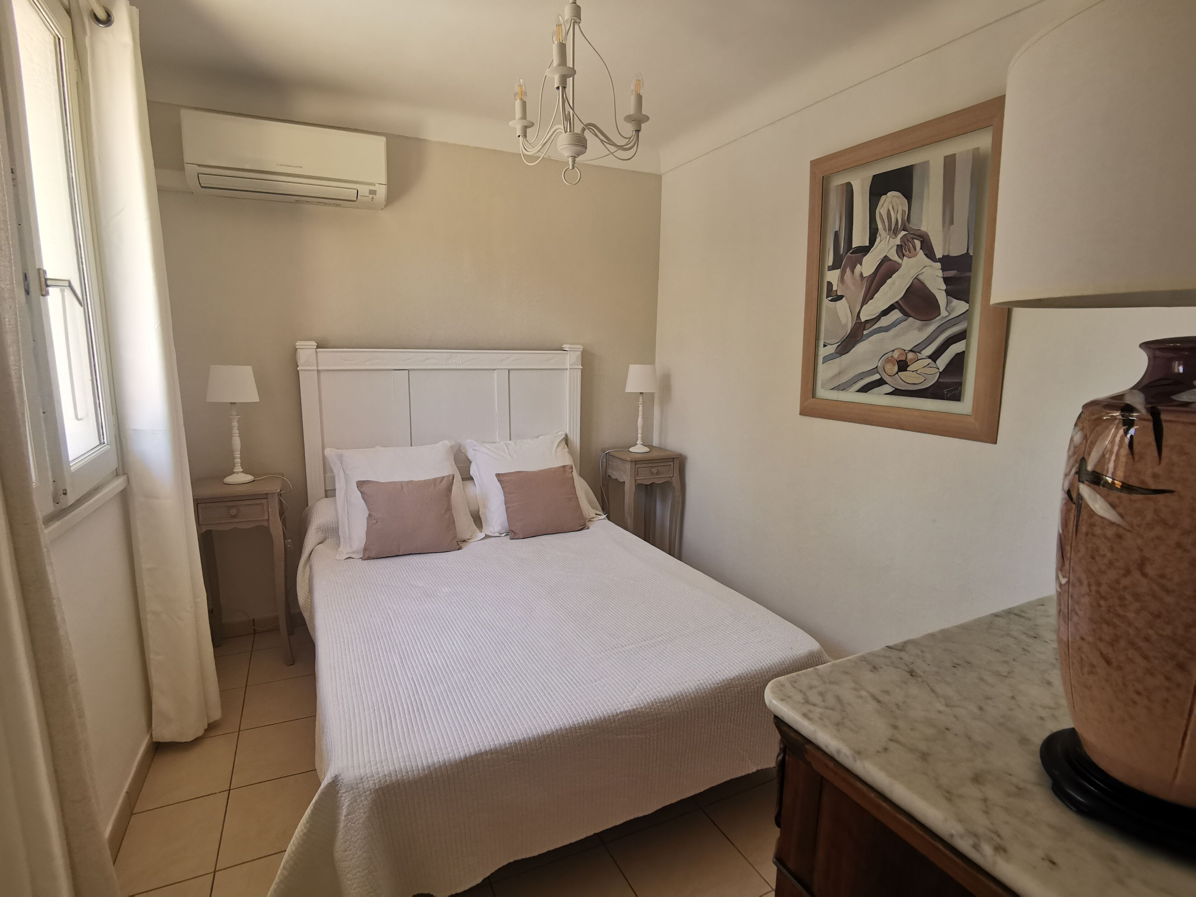 2 chambres, fer et planche à repasser, lit parapluie, Wi-Fi gratuit