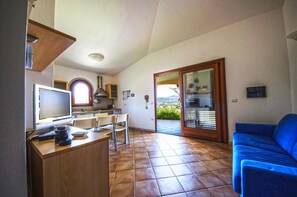 TV - House / Villa - Budoni (Tanaunella)