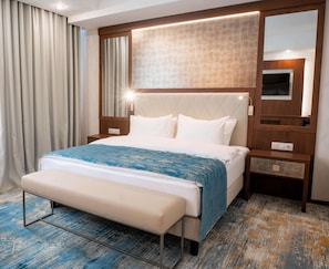 Habitación Premier, 1 cama King size, para no fumadores | Ropa de cama hipoalergénica y minibar 