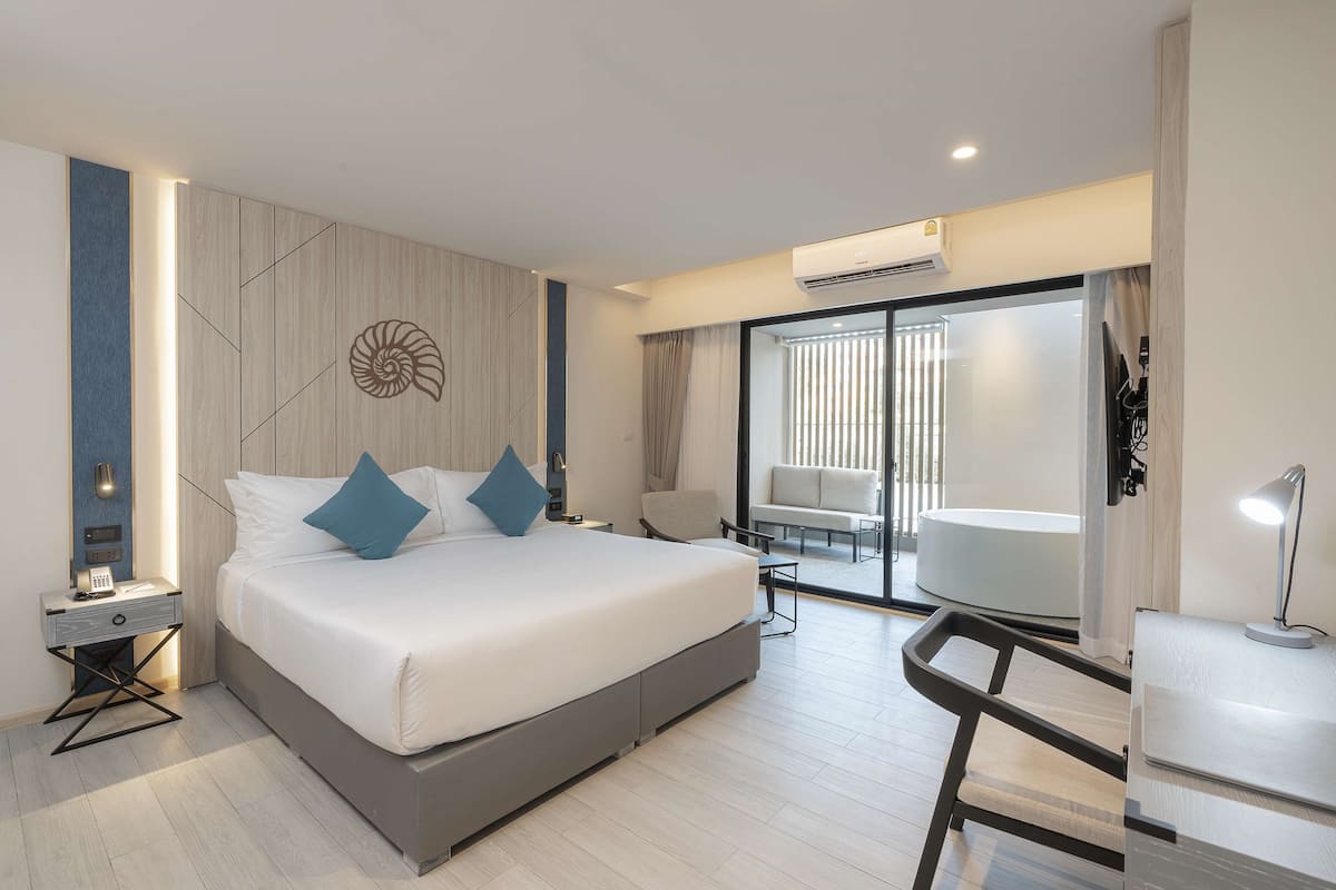 Superior Room, 1 Double Bed, Terrace, Garden View (Terrace ) | 1 bedroom, premium bedding, minibar, in-room safe