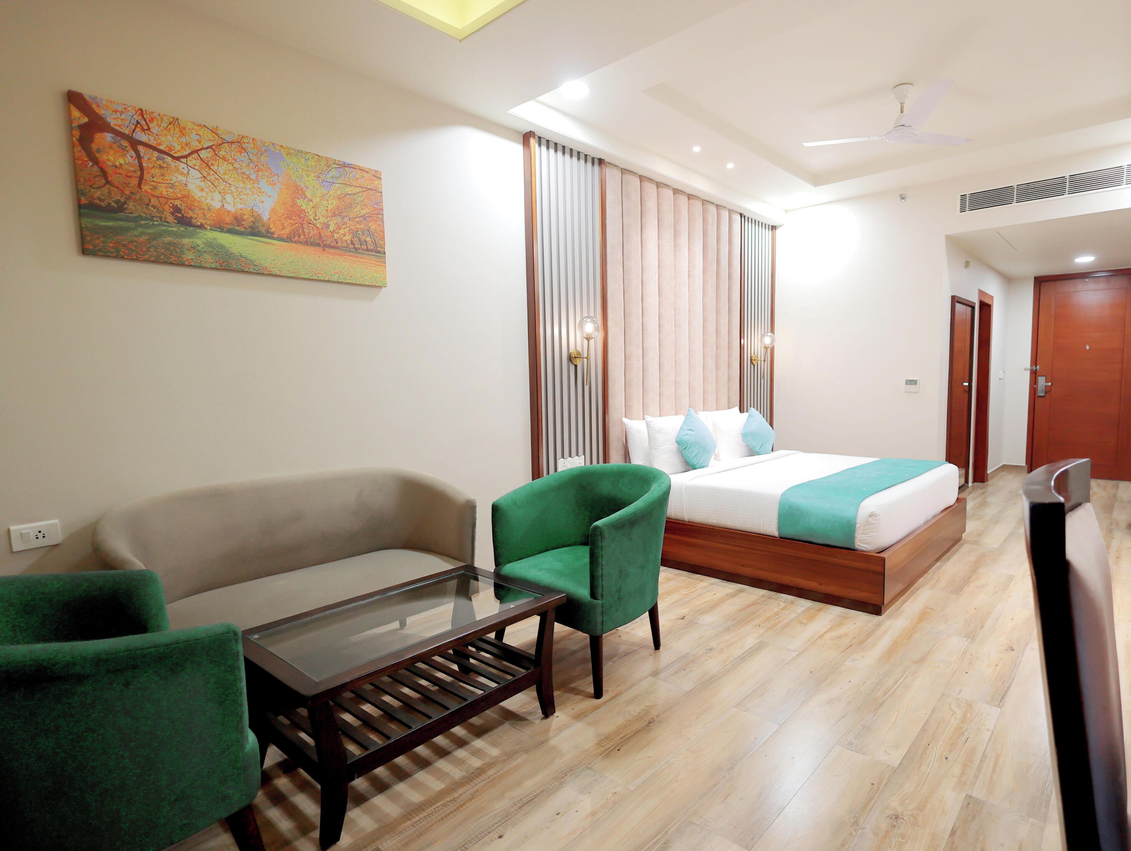 Premium Room (WITH MOUNTAIN VIEW) | Premium bedding, minibar, in-room safe, desk