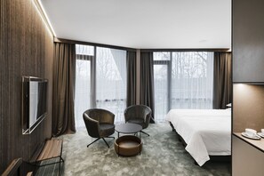 Quarto casal superior, 1 cama de casal, para não fumantes | Camas Tempur-Pedic, frigobar, cofres nos quartos