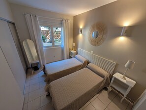 4 Schlafzimmer, Bügeleisen/Bügelbrett, Reisekinderbett, kostenloses WLAN