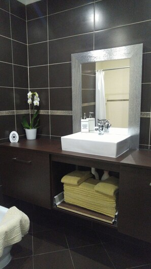 Hair dryer, towels