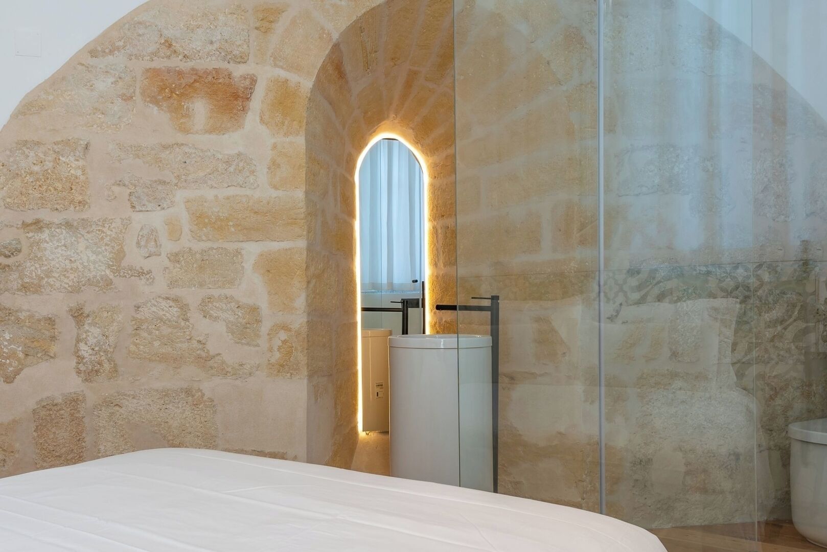 5 quartos, ferros/tábuas de passar roupa, Wi-Fi de cortesia