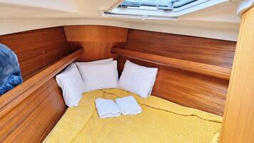 2 bedrooms, bed sheets