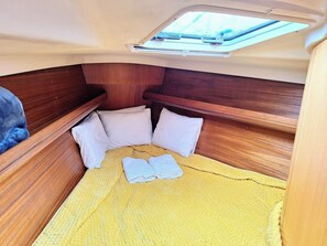 2 bedrooms, bed sheets
