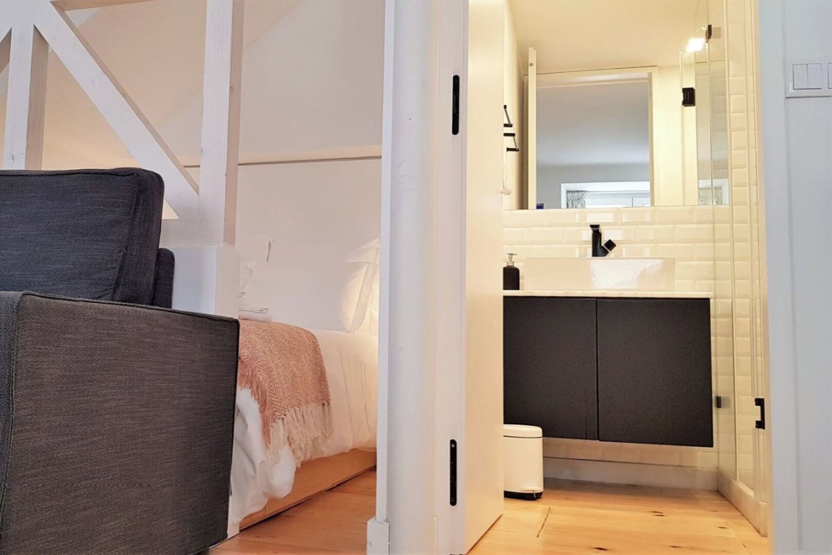 1 室のベッドルーム、アイロン / アイロン台、WiFi、ベッドシーツ