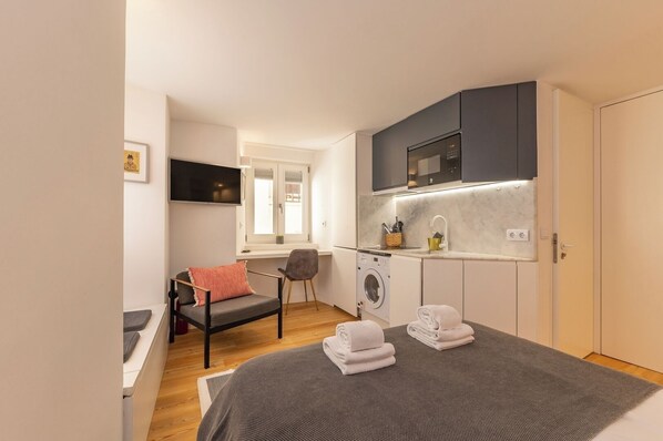 1 habitación, tabla de planchar con plancha, wifi y ropa de cama 