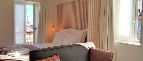 2 bedrooms, iron/ironing board, Internet, bed sheets