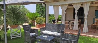 Quiet Villa Near the Sea