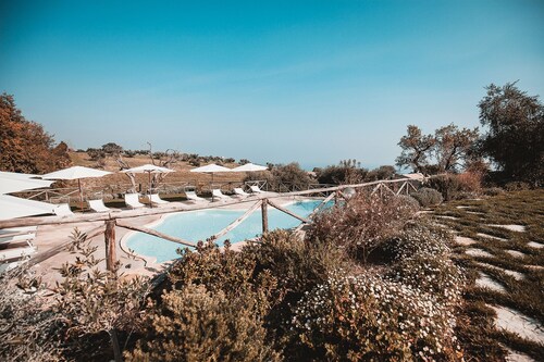Torre di Palme apartment with panoramic terrace and pool -5 minutes from the sea