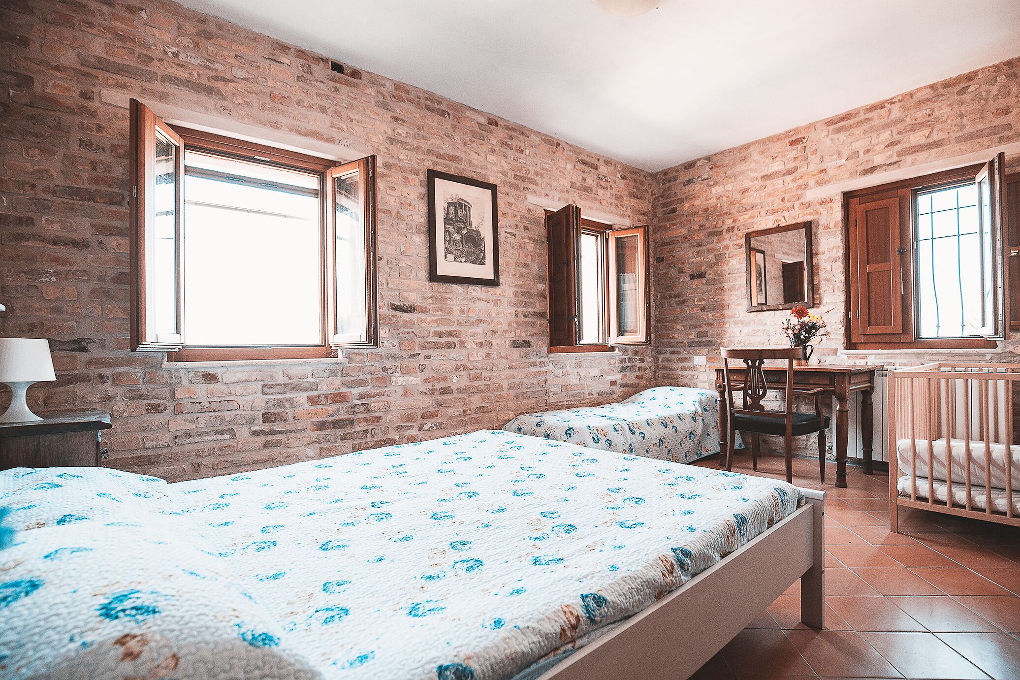 4 bedrooms, desk, iron/ironing board, travel cot