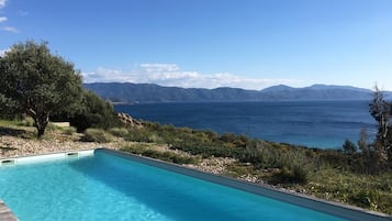 Piscine extérieure, piscine chauffée