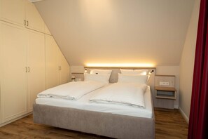 Family Apartment | Premium bedding, down comforters, Select Comfort beds - Boutique Hotel Rosengarten Hamburg (Hamburg)