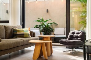 Comfort-Apartment | Wohnbereich | Flachbildfernseher