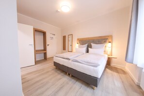 Ropa de cama de alta calidad, sistema de insonorización y wifi gratis 