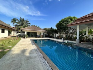 Outdoor pool - Spacious Private Pool Villa (Tambon Rawai)
