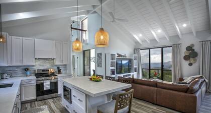 Villa Mad-de-Lis 4 bedroom, sunset view, private pool, backup power RAVE reviews