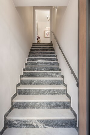 Property entrance - Elvira City Apartment (Chania)