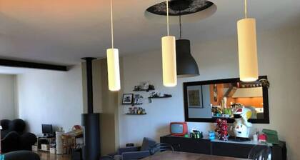 Town house near train station