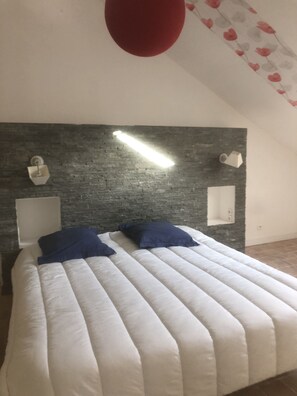 6 habitaciones, escritorio, tabla de planchar con plancha y wifi gratis