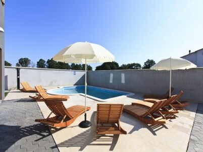 Ideal for large families with children, sauna, whirlpool, outdoor pool, children's pool