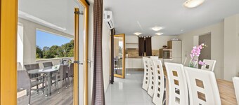 Ideal for large families with children, sauna, whirlpool, outdoor pool, children's pool